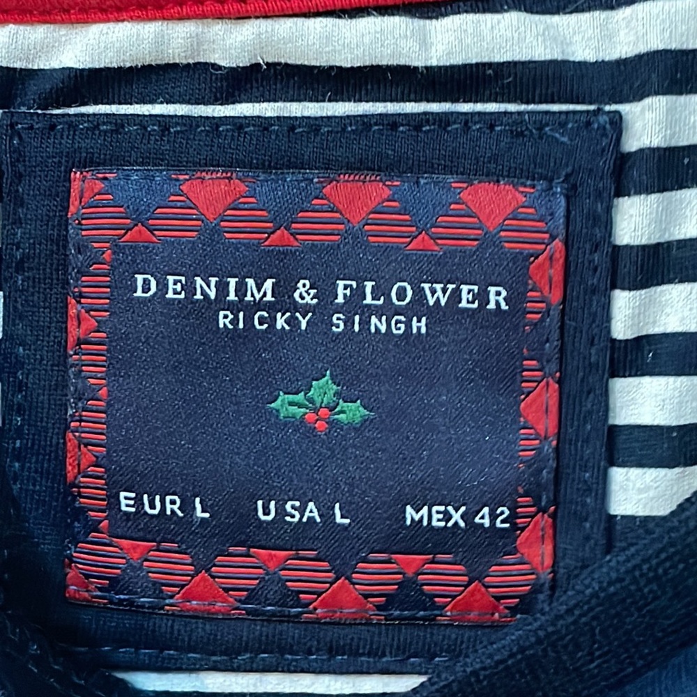 Denim and Flower Ricky Singh Santa Merry Fitness Shirt Size Large Short Sleeve - Picture 7 of 16